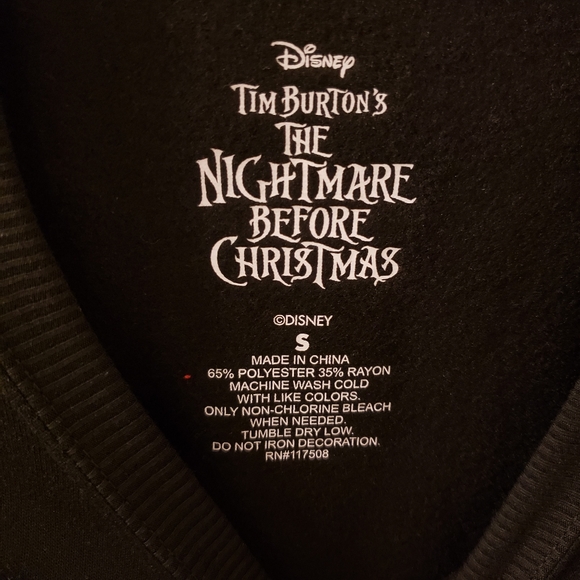 Nightmare Before Christmas Sweater - Picture 4 of 5